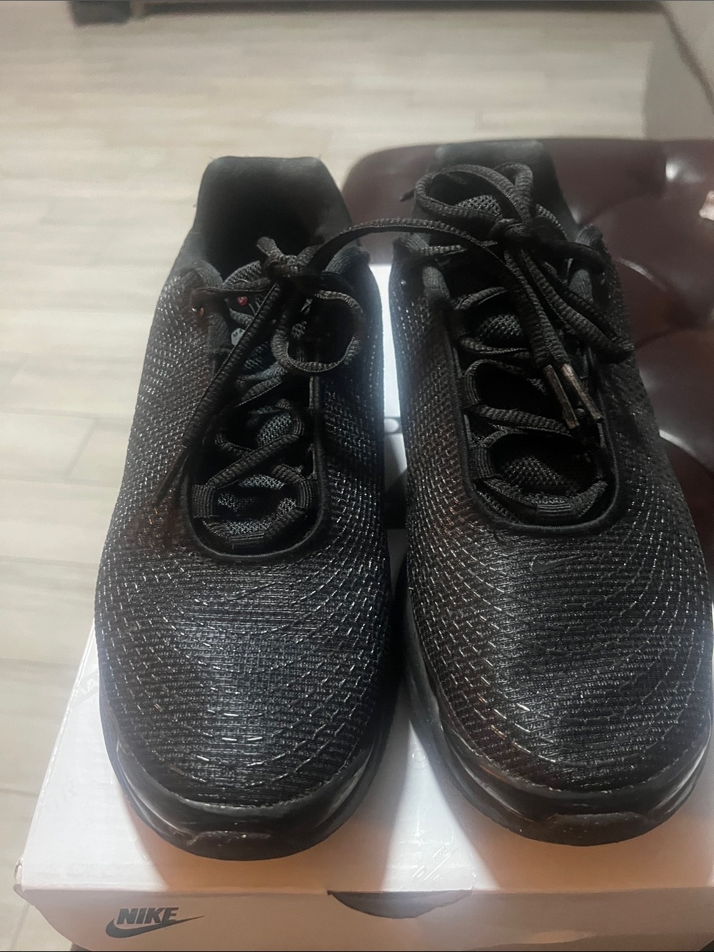 Nike Black Men's Air Max270 size 9